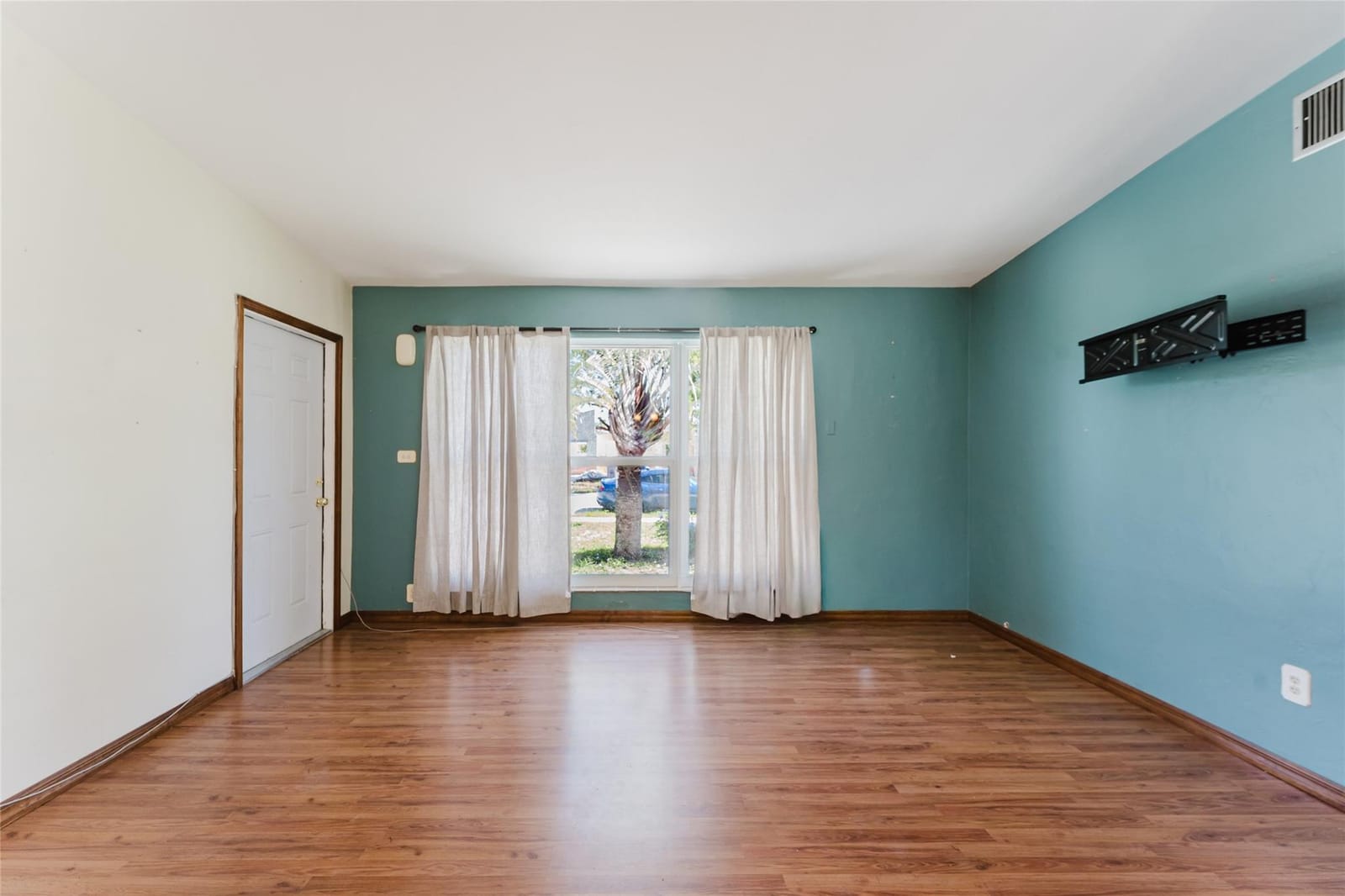 4501 NE 14th Terrace — photo 9