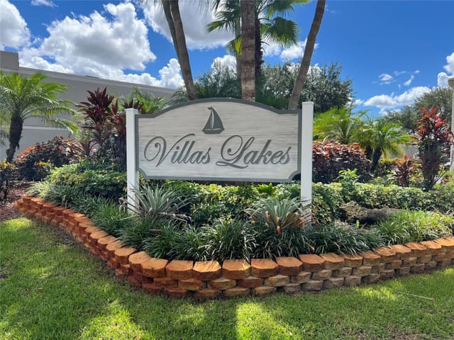 1491 NW 112th Way, sold in Villas Lakes, Pembroke Pines, FL