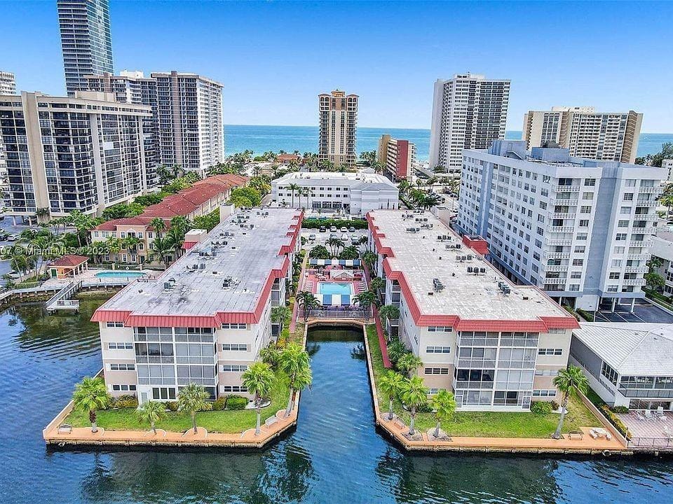 2081 S Ocean Drive 208, Hallandale Beach, FL 33009