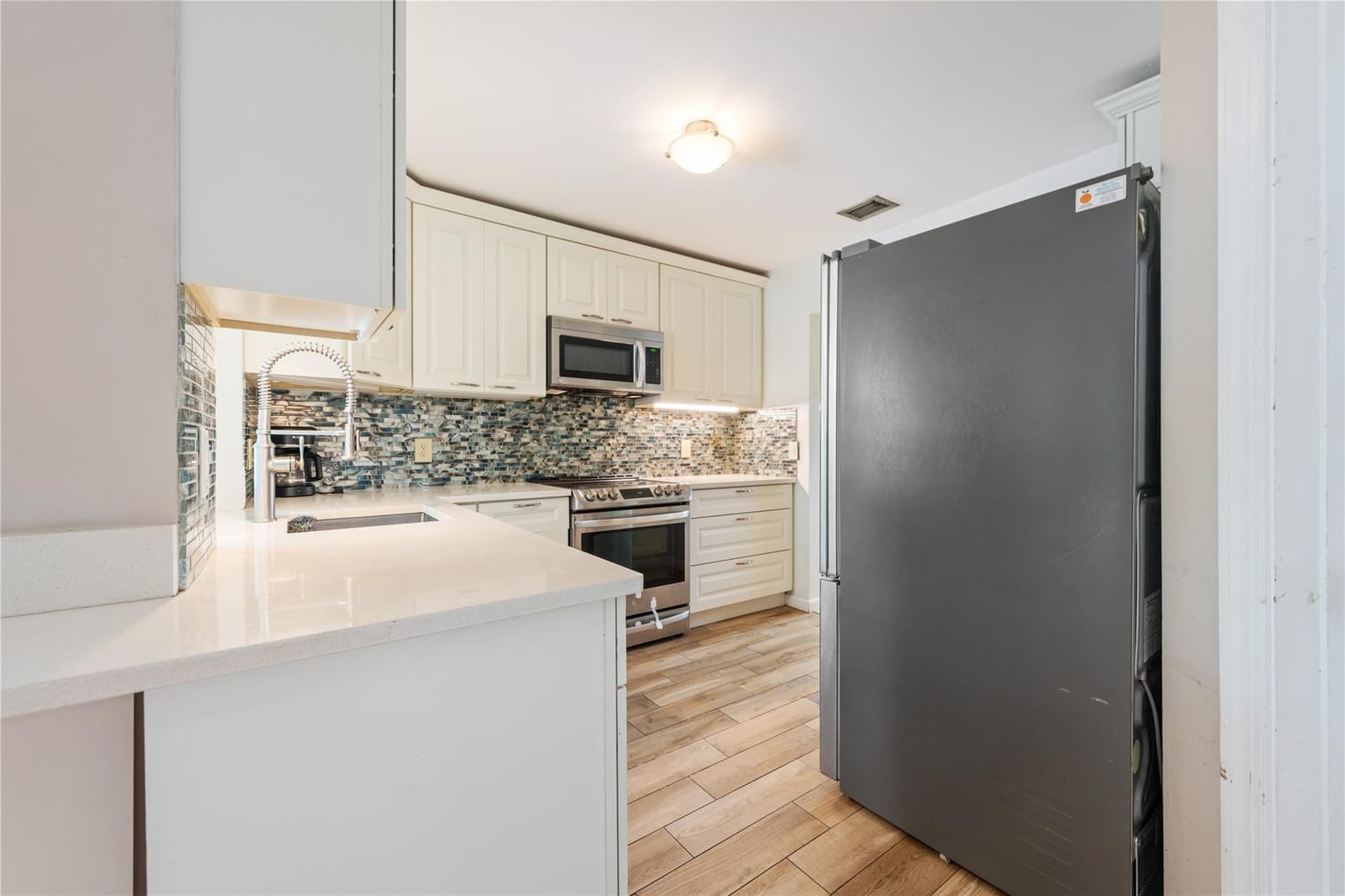 4421 NW 7 Street — photo 10