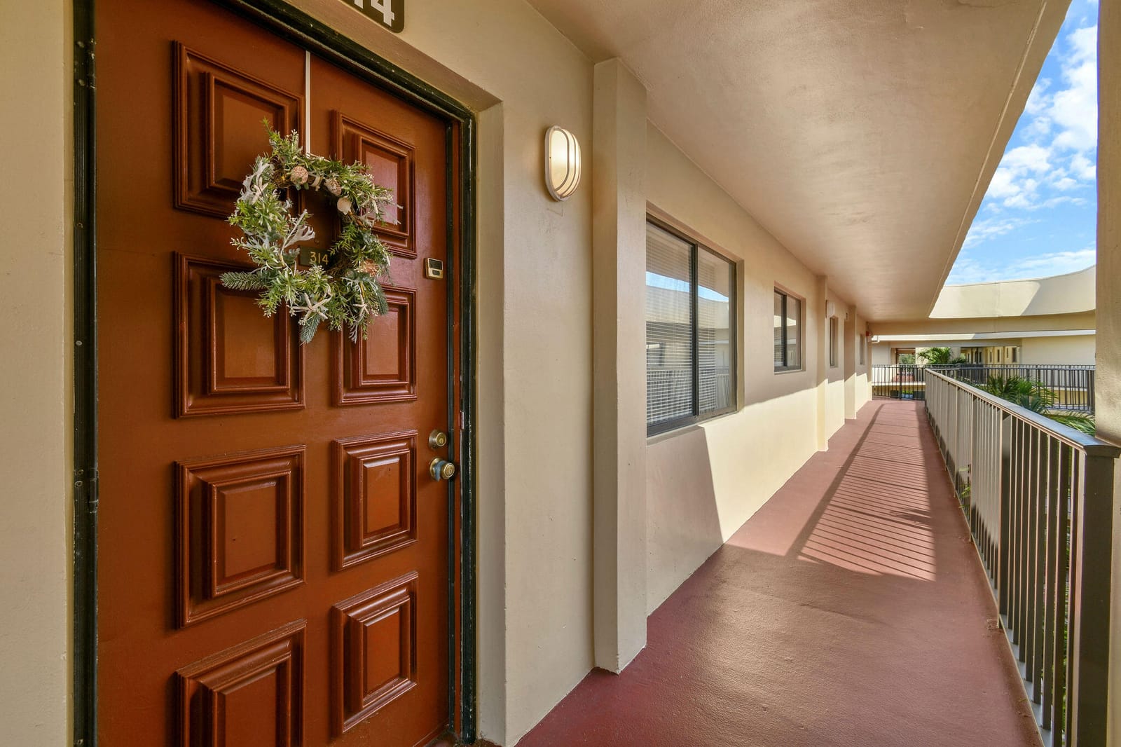 5160 Las Verdes Circle 314, Delray Beach, FL 33484 photo 2