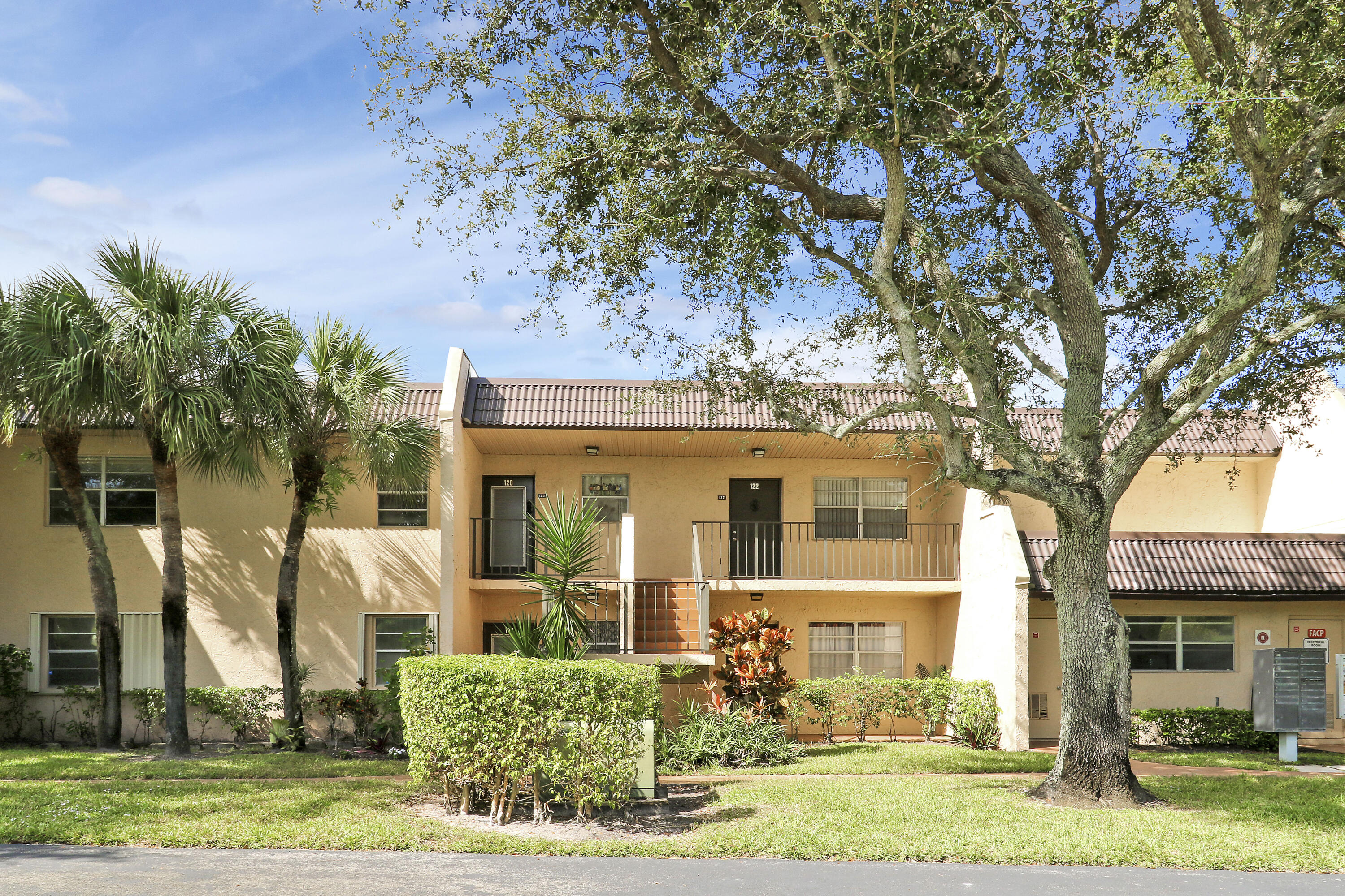 120 Lake Constance Drive, West Palm Beach, FL 33411, West Palm Beach