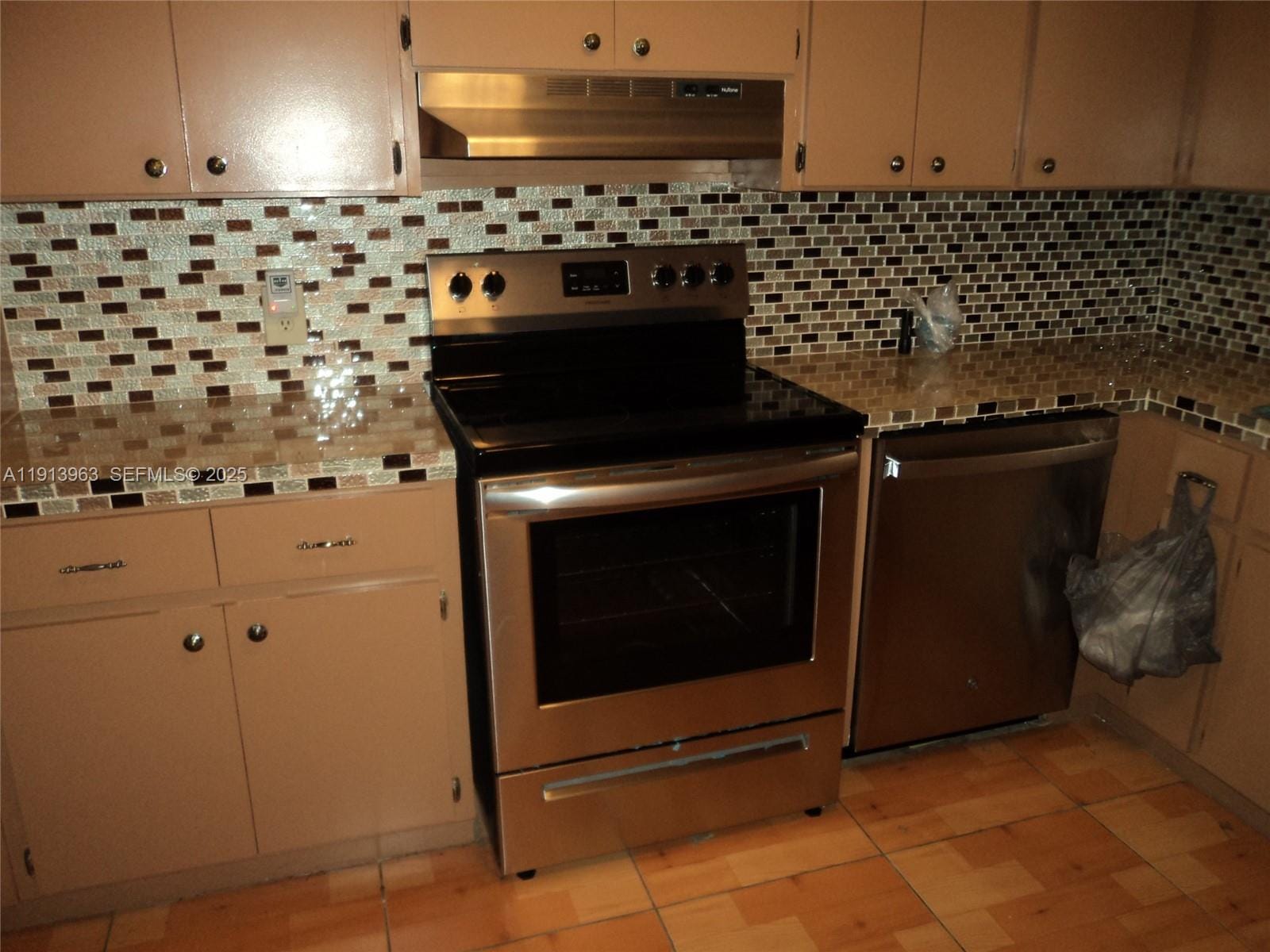 2611 Rodman Street — photo 12