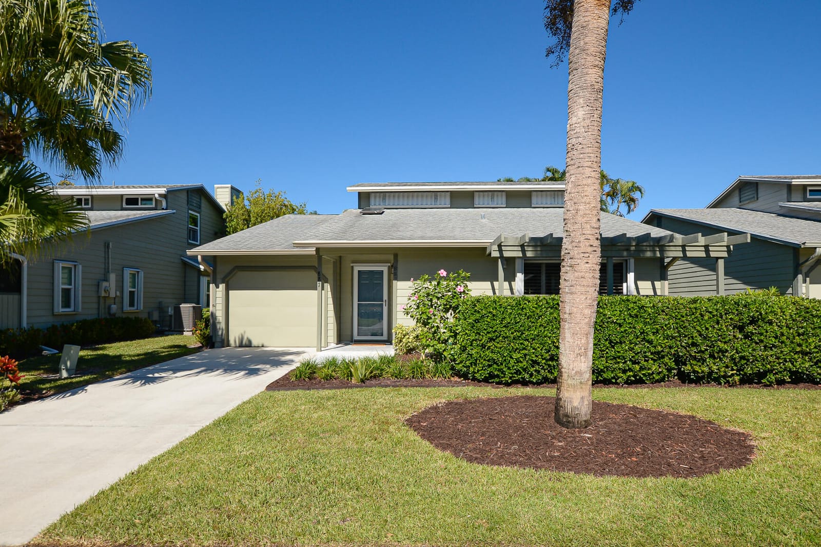 887 NE Dahoon Terrace, Jensen Beach, FL 34957 photo 1