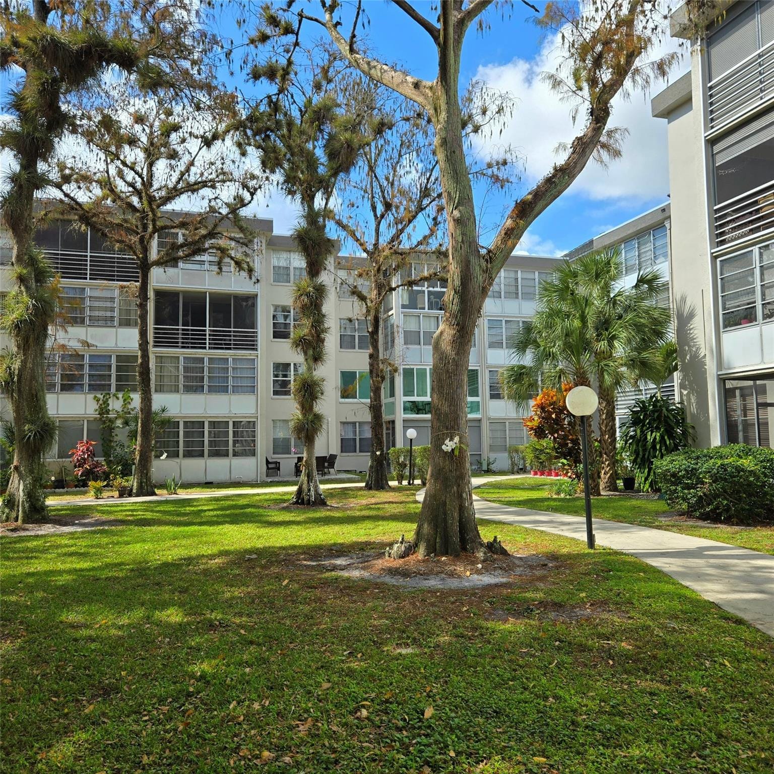 4898 NW 29th Court 412, Lauderdale Lakes, FL 33313