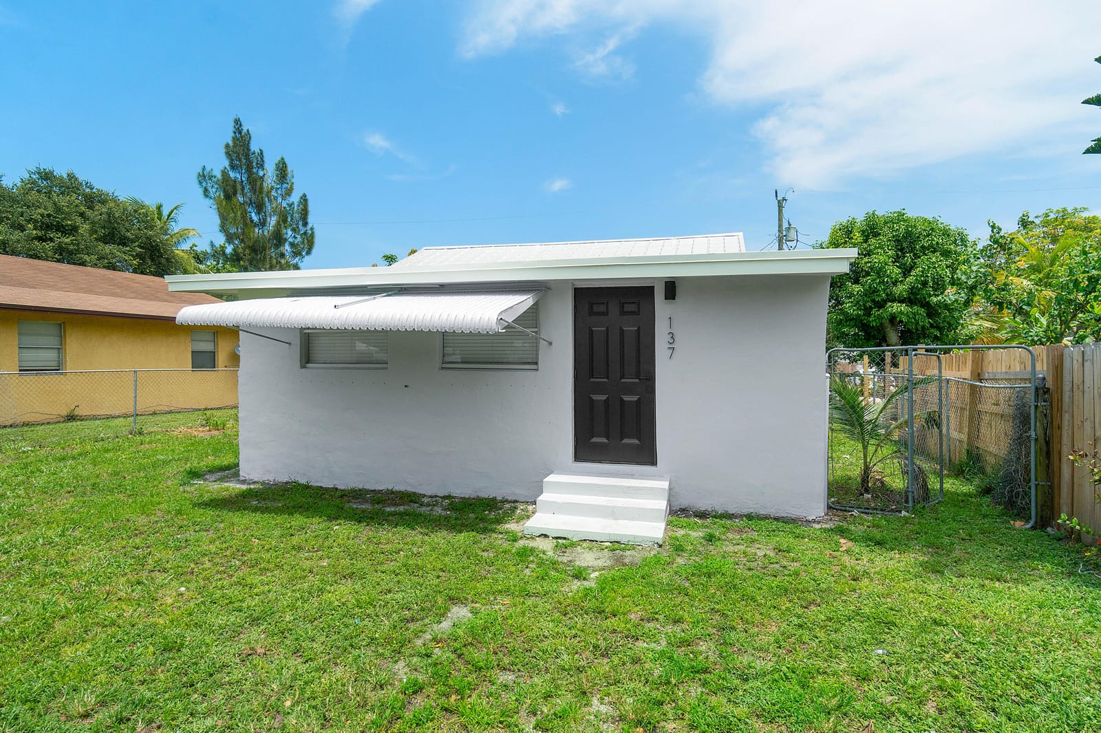 137 SW 9th Avenue — photo 3