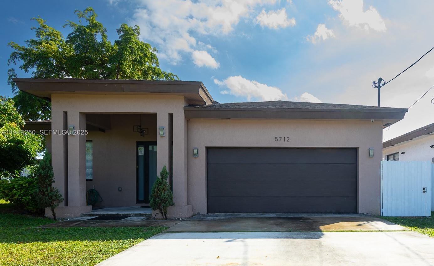 5712 SW 19th Street, West Park, FL 33023