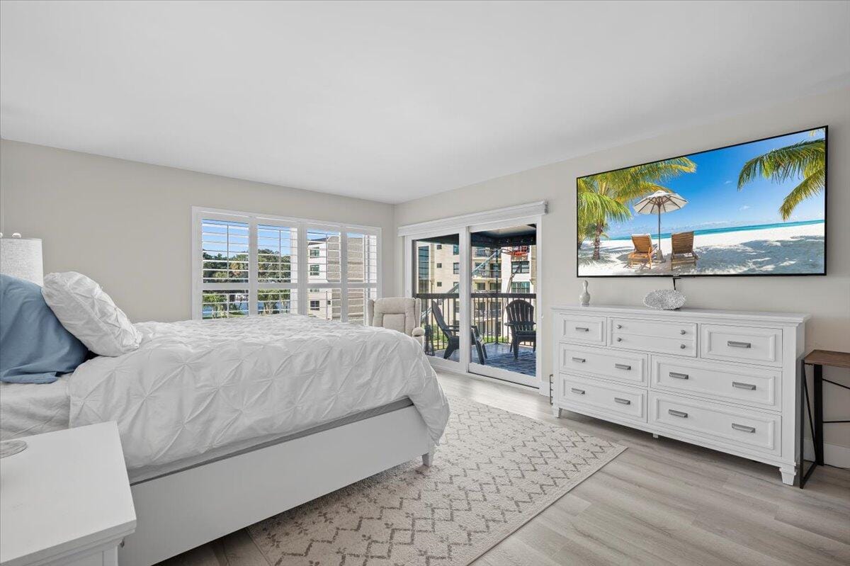 364 Golfview Road 405 — photo 11