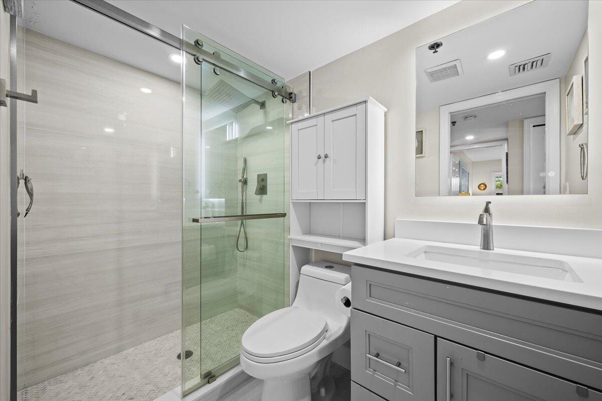 364 Golfview Road 405, North Palm Beach, FL 33408 photo 16