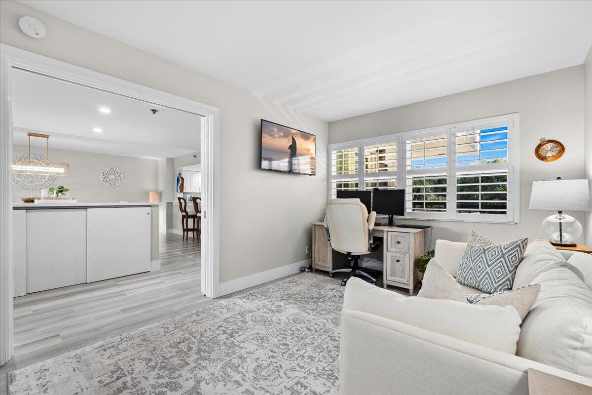 364 Golfview Road 405, North Palm Beach, FL 33408 photo 19