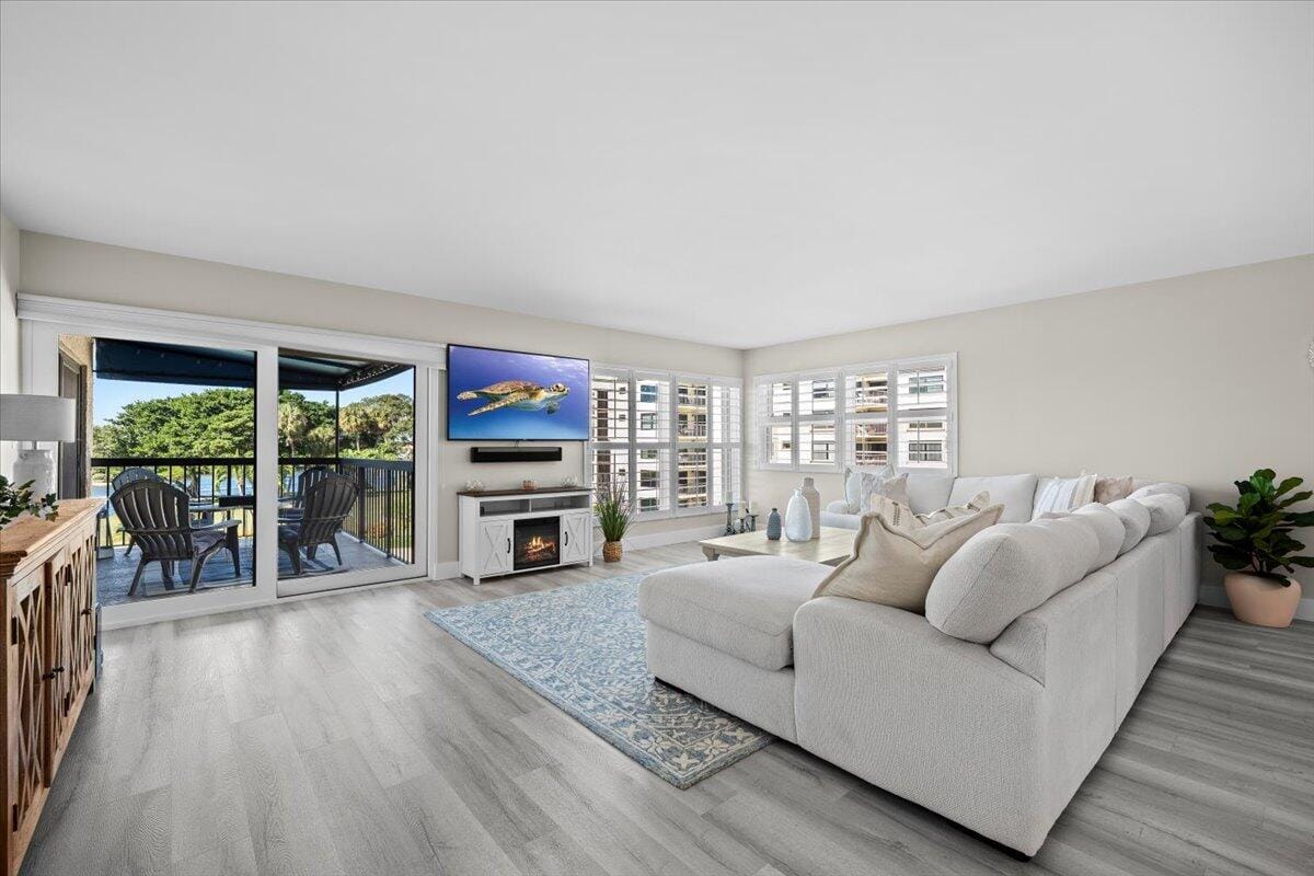 364 Golfview Road 405 — photo 4