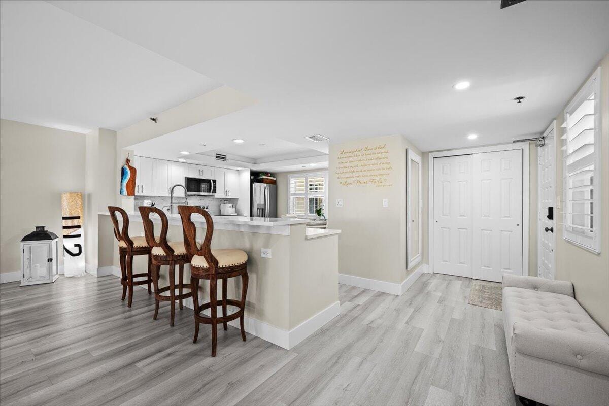 364 Golfview Road 405 — photo 7