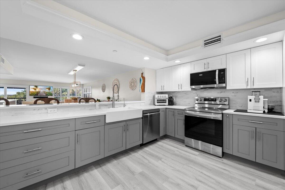 364 Golfview Road 405 — photo 8