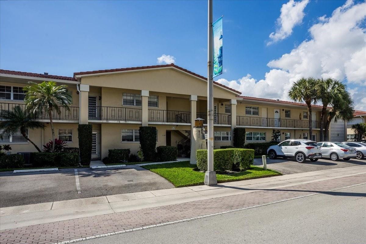 2160 NE 36th Street 36, Lighthouse Point, FL 33064