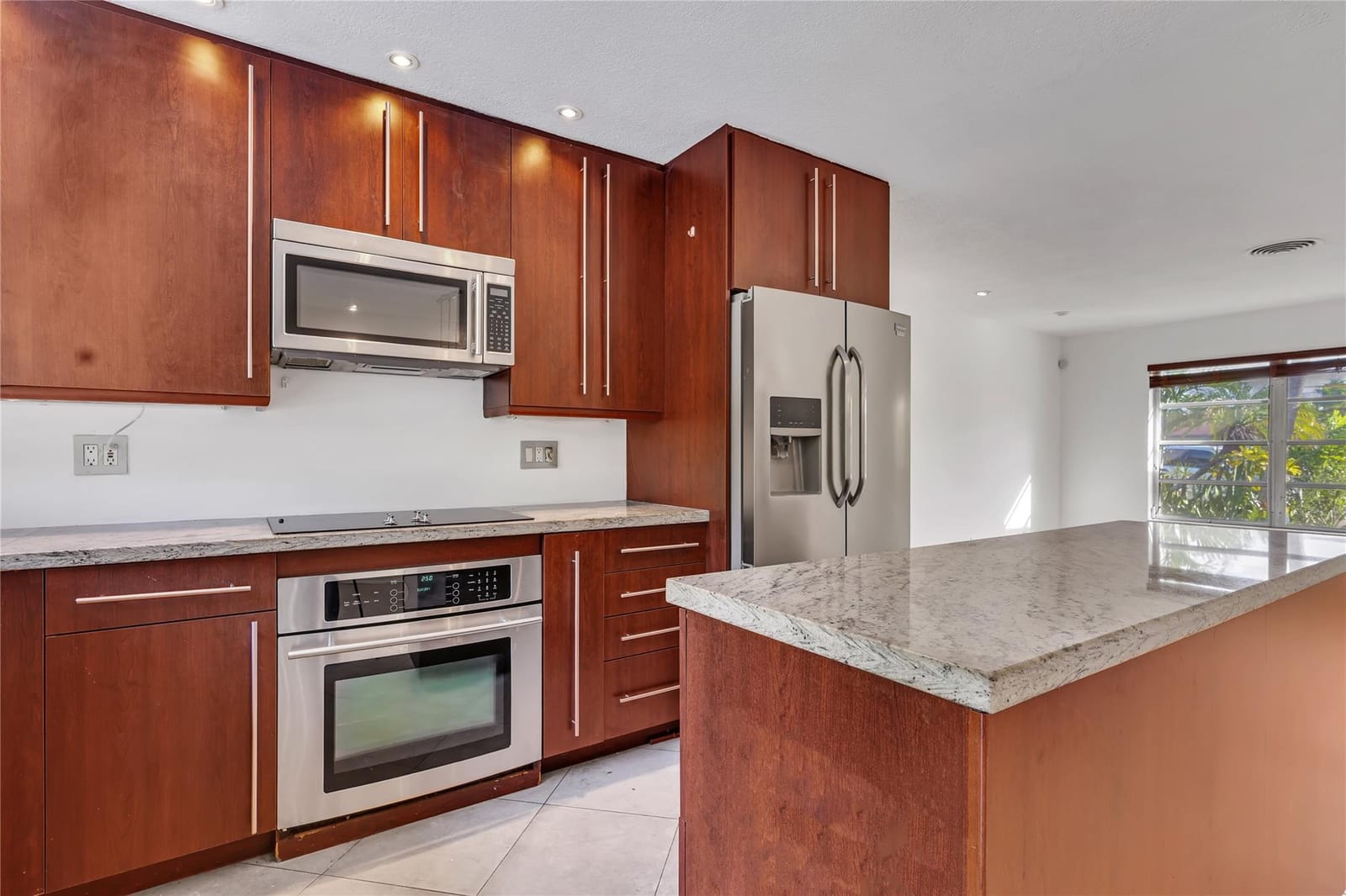 2031 NW 39th Court, Oakland Park, FL 33309 photo 23