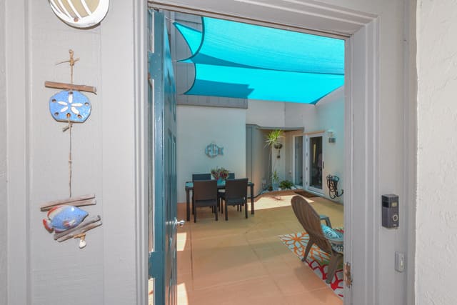 1605 S Us Highway 1 1d, sold in Sea Lofters Condo, Jupiter, FL