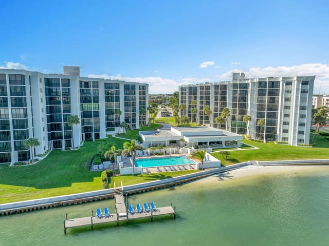 19800 Sandpointe Bay Drive 204, sold in Sandpointe Bay Condo, Tequesta, FL