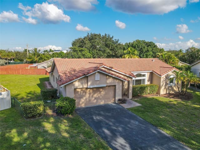 2881 NW 98th Way, sold in Diaflor Subdivision, Coral Springs, FL