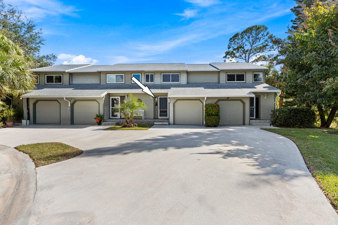 652 NE Wax Myrtle Way, Jensen Beach, FL 34957 photo 2