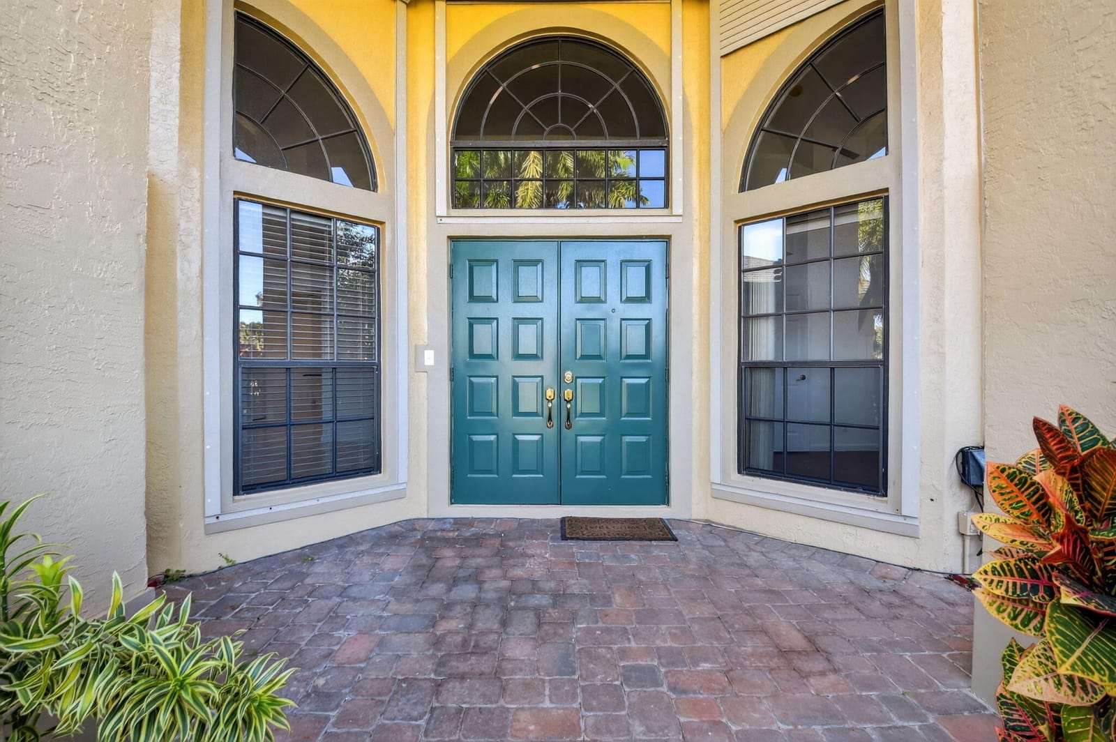 172 Monterey Way — photo 6