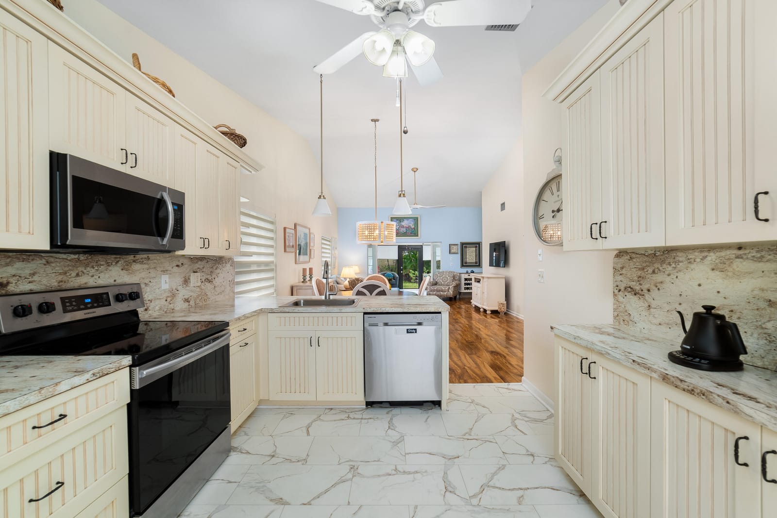 7821 SE Sugar Sand Circle, Hobe Sound, FL 33455 photo 9