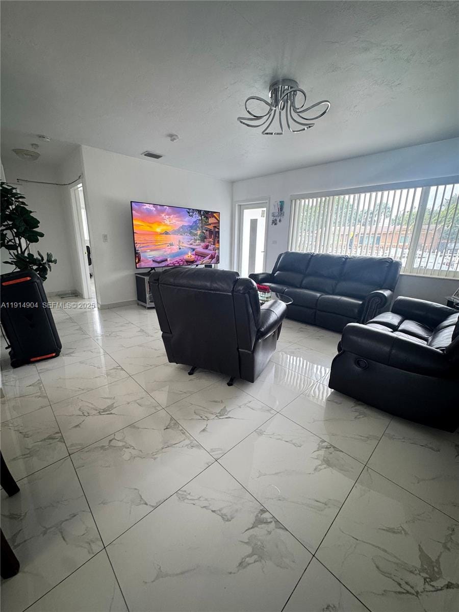 18415 NW 42nd Place, Miami Gardens, FL 33055 photo 8