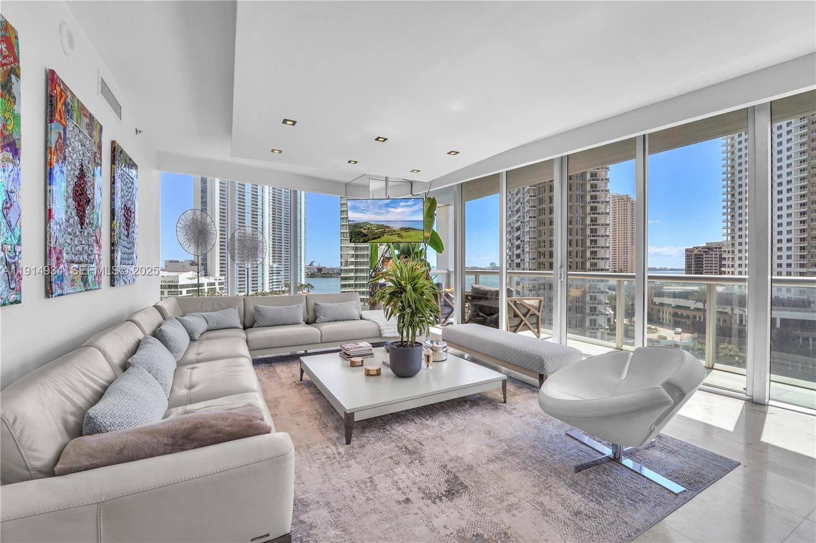 465 Brickell Avenue 1001, Miami, FL 33131 photo 2