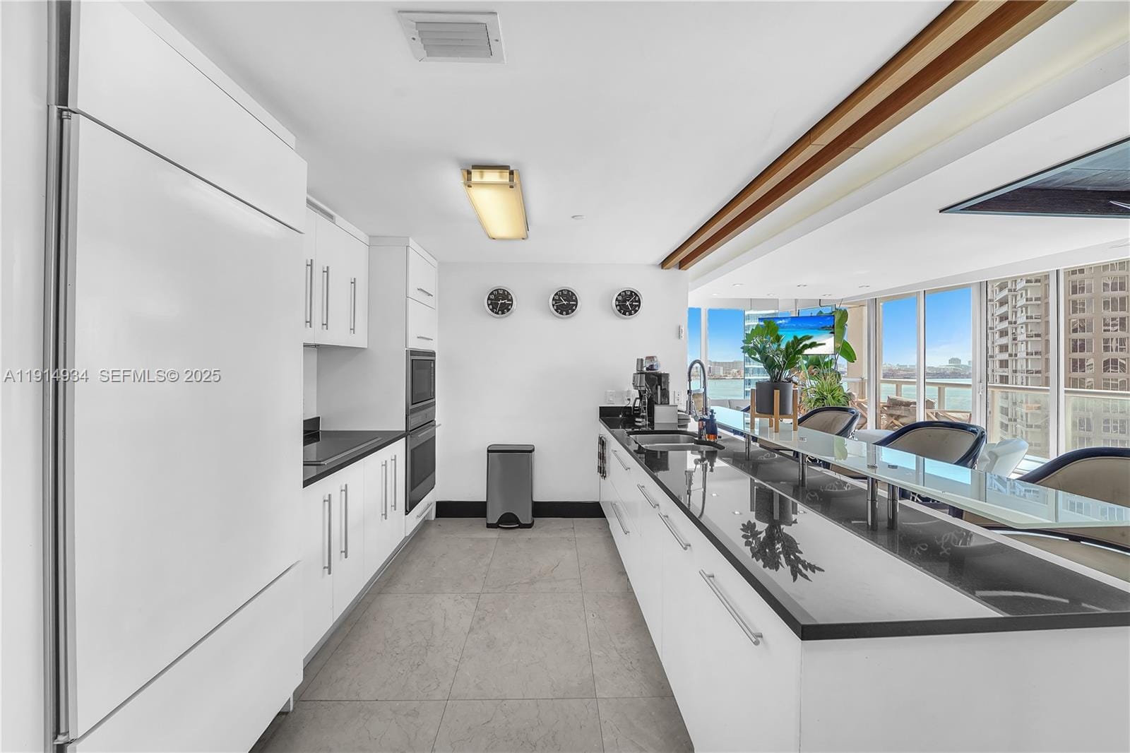 465 Brickell Avenue 1001, Miami, FL 33131 photo 14