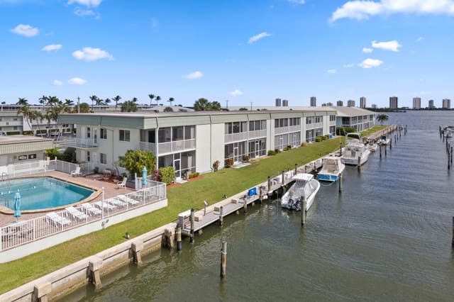110 Wettaw Lane 204, sold in Windsor Park South Condominiums, North Palm Beach, FL