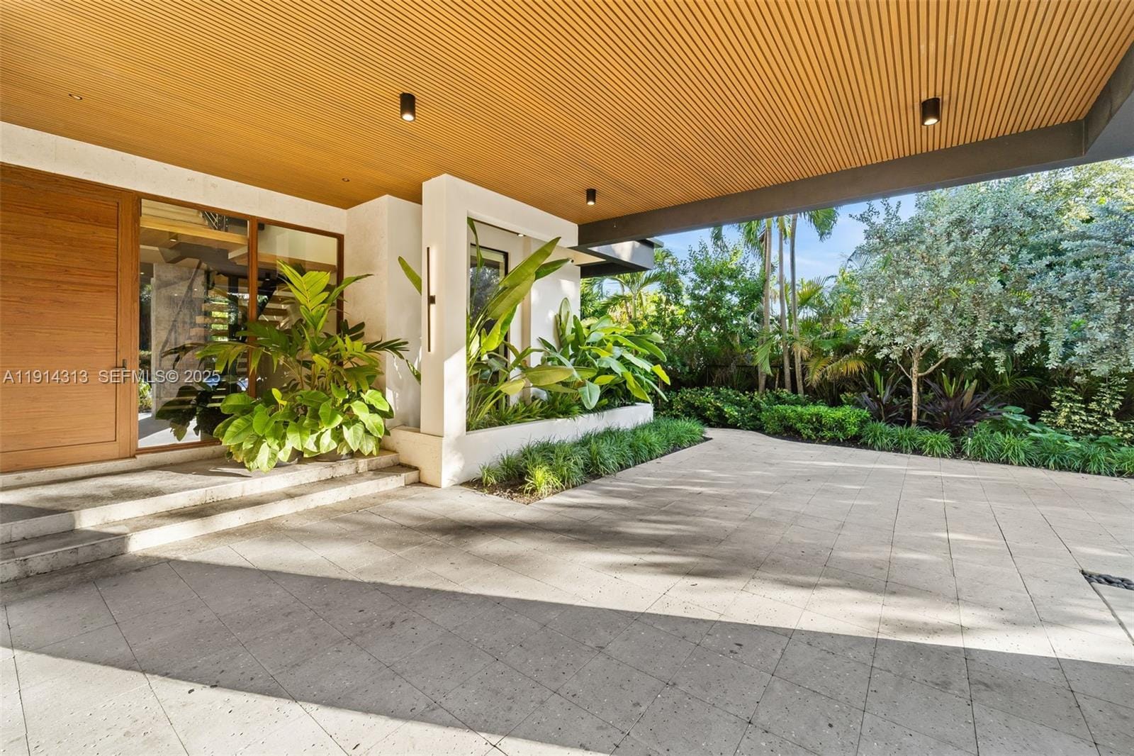 8625 NE 10th Avenue, Miami, FL 33138 photo 2