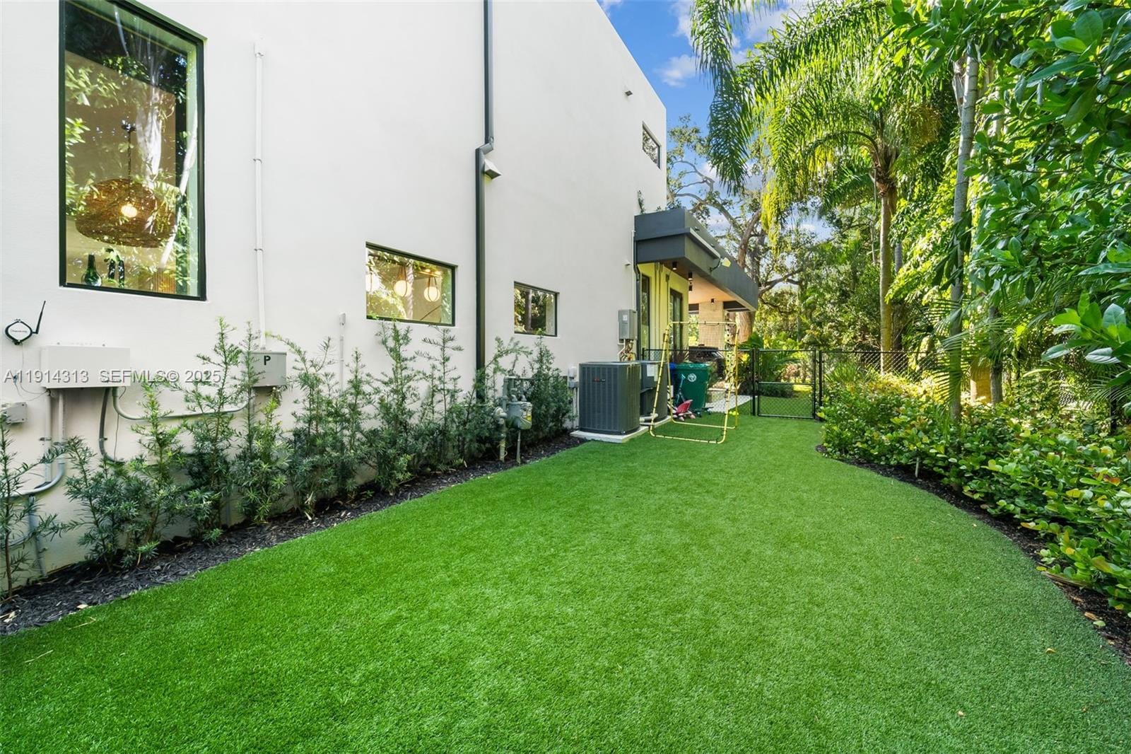 8625 NE 10th Avenue, Miami, FL 33138 photo 30