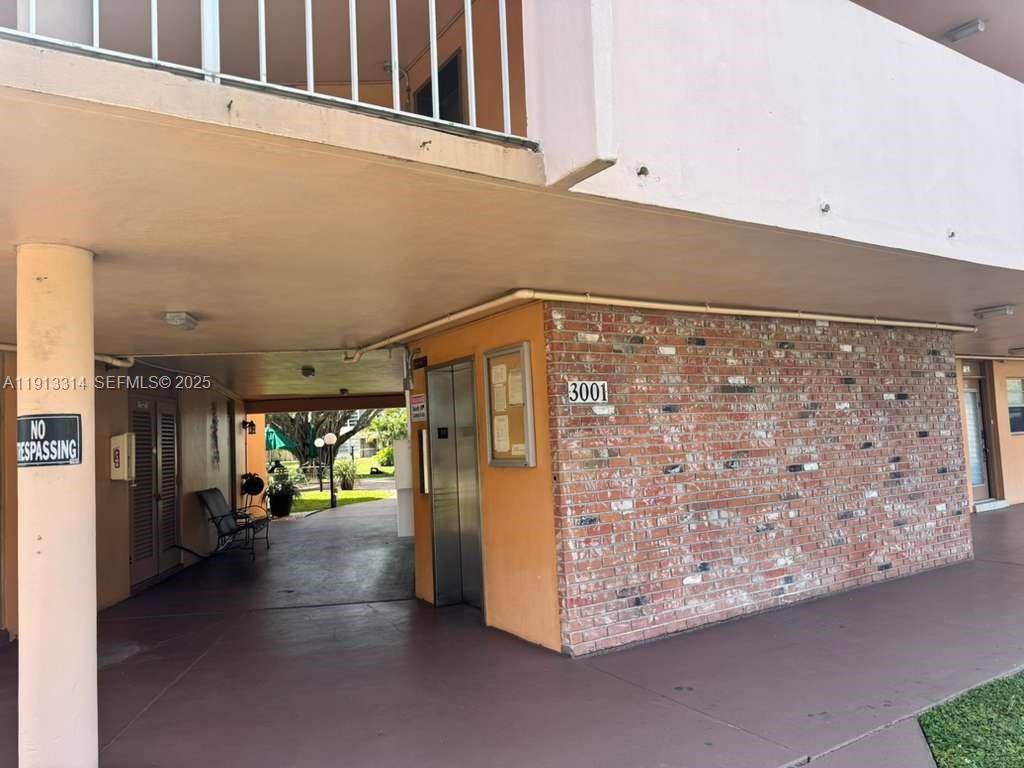 3001 NW 46th Avenue 207, Lauderdale Lakes, FL 33313, Lauderdale Lakes