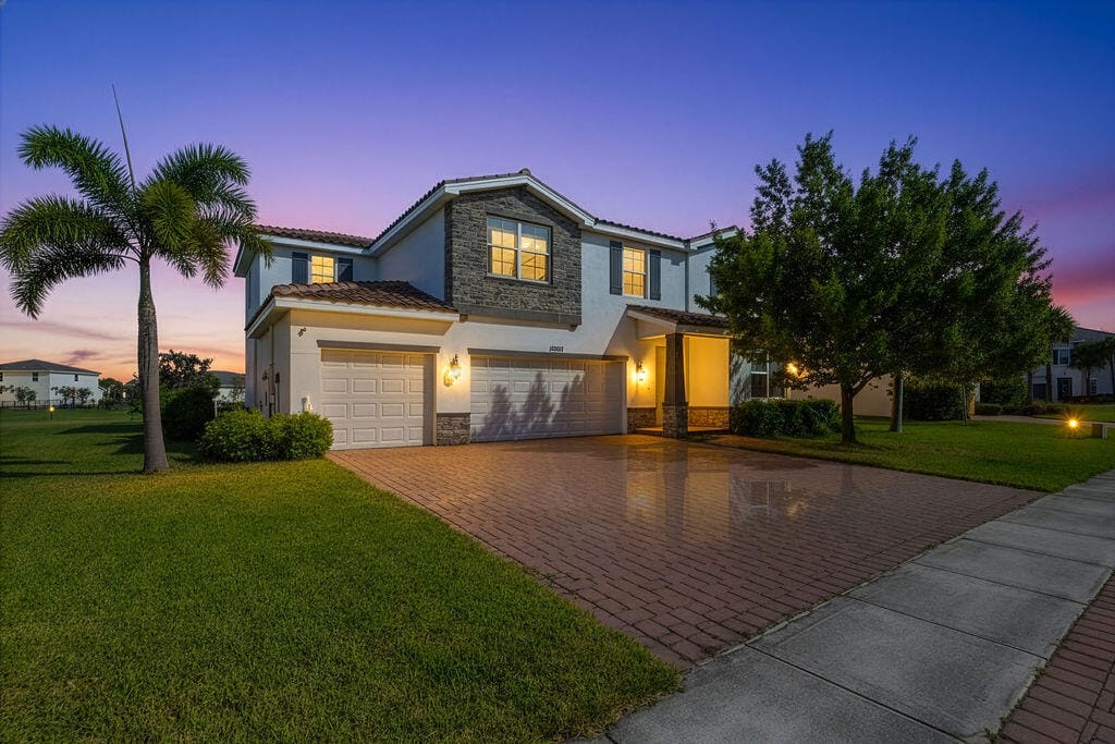 12623 NW Copper Creek Drive — photo 2