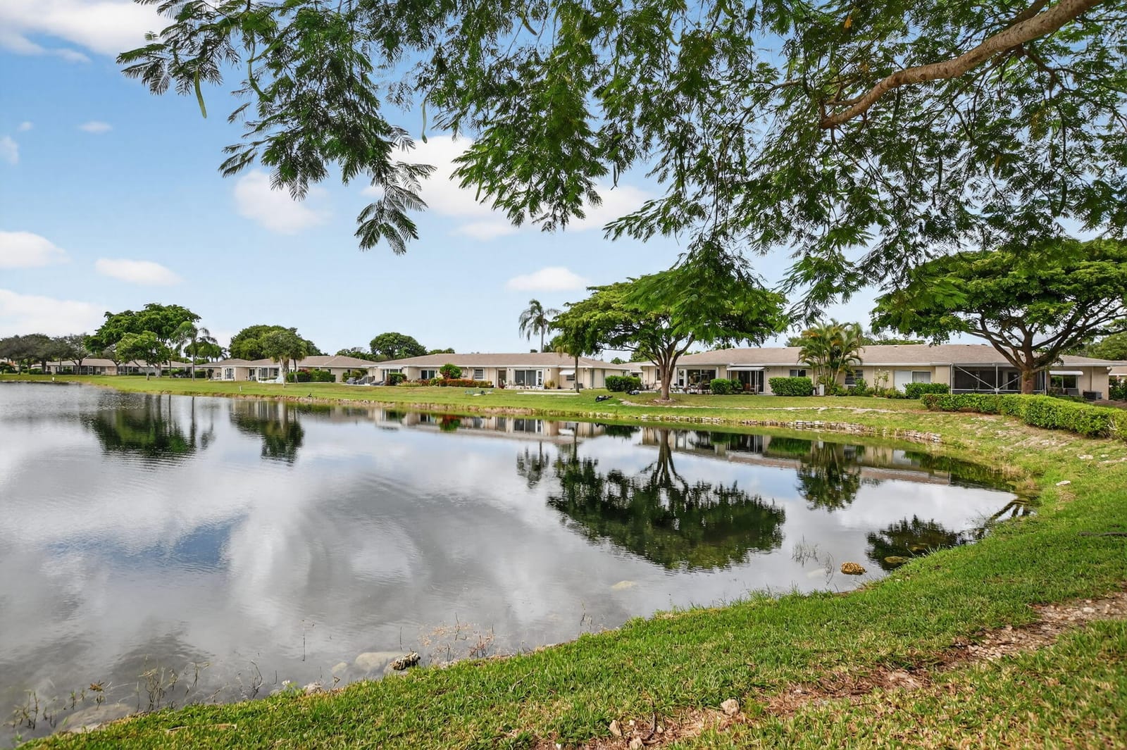 8747 Warwick Drive, Boca Raton, FL 33433 photo 2