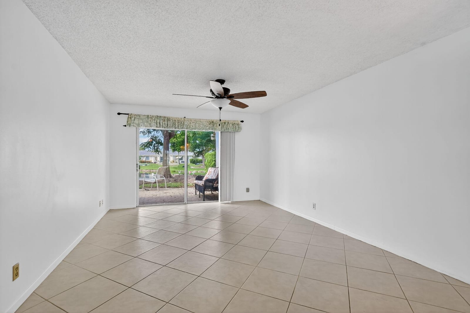 8747 Warwick Drive, Boca Raton, FL 33433 photo 11