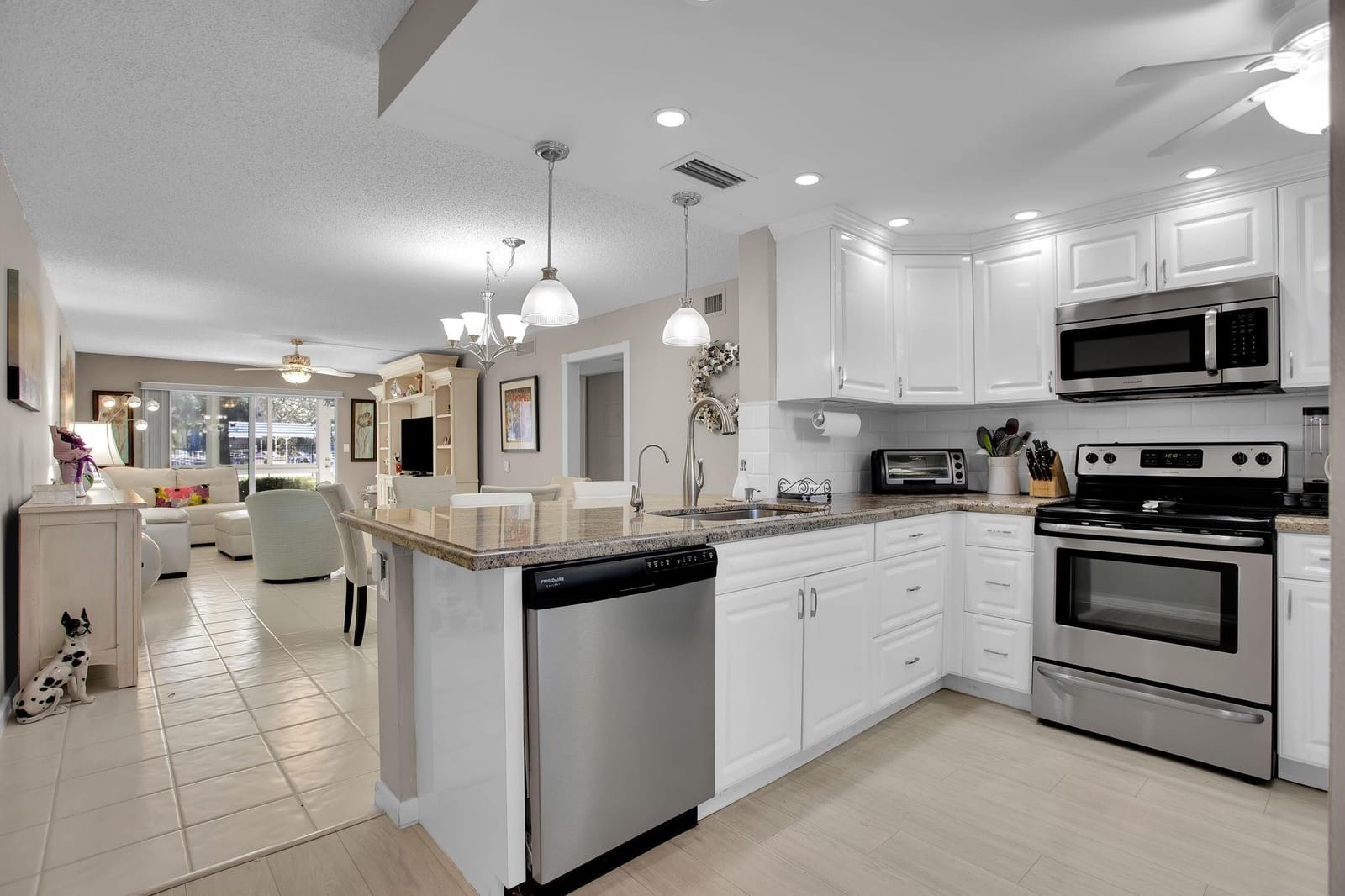 3001 Portofino Isle L1 — photo 2