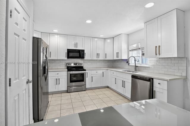 2920 NW 9th Place, sold in Washington Park Second Ad, Fort Lauderdale, FL