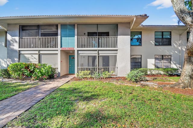 9815 Pineapple Tree Drive 105, sold in Bent Tree Gardens West Condo, Boynton Beach, FL