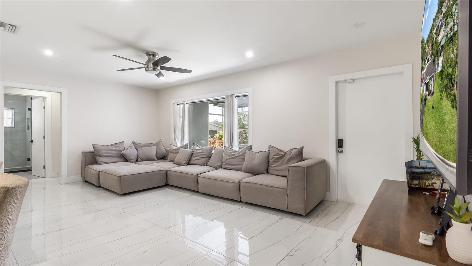 10215 NW 80th Drive, Tamarac, FL 33321 photo 14