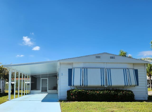 1 Santa Maria Court, Port St. Lucie, FL 34952