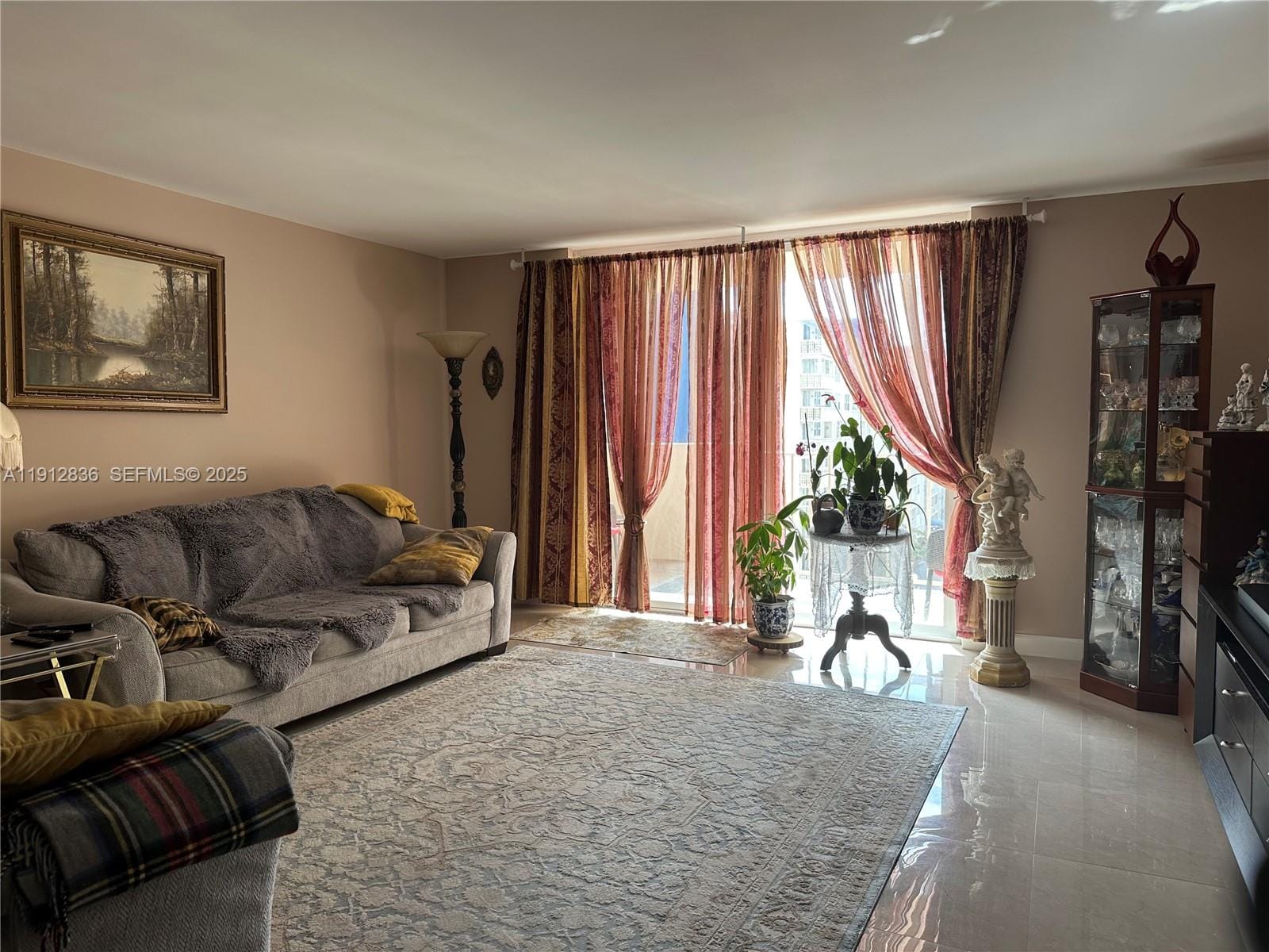 1865 S Ocean Drive 6H — photo 4