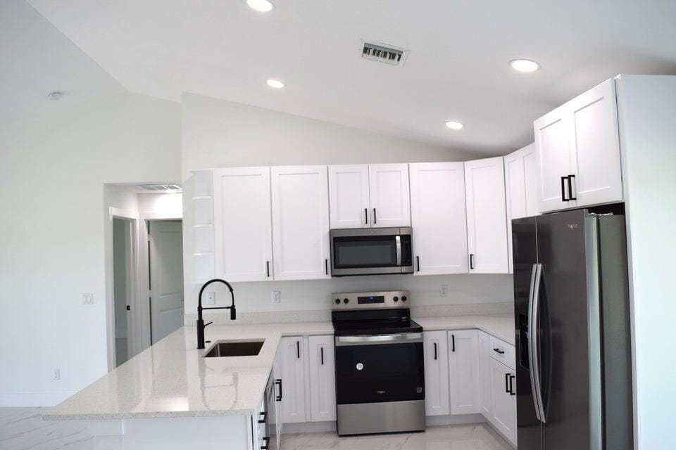 7542 NW 83rd Court, Okeechobee, FL 34972 photo 9