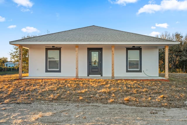 18824 NW 242nd Street, Okeechobee, FL 34972