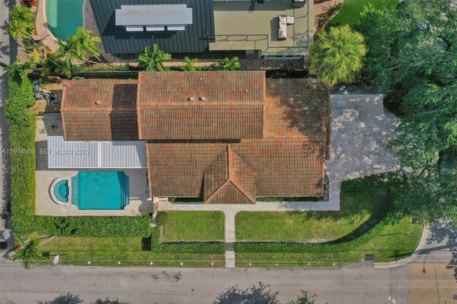 1601 SE 1st Street, Fort Lauderdale, FL 33301