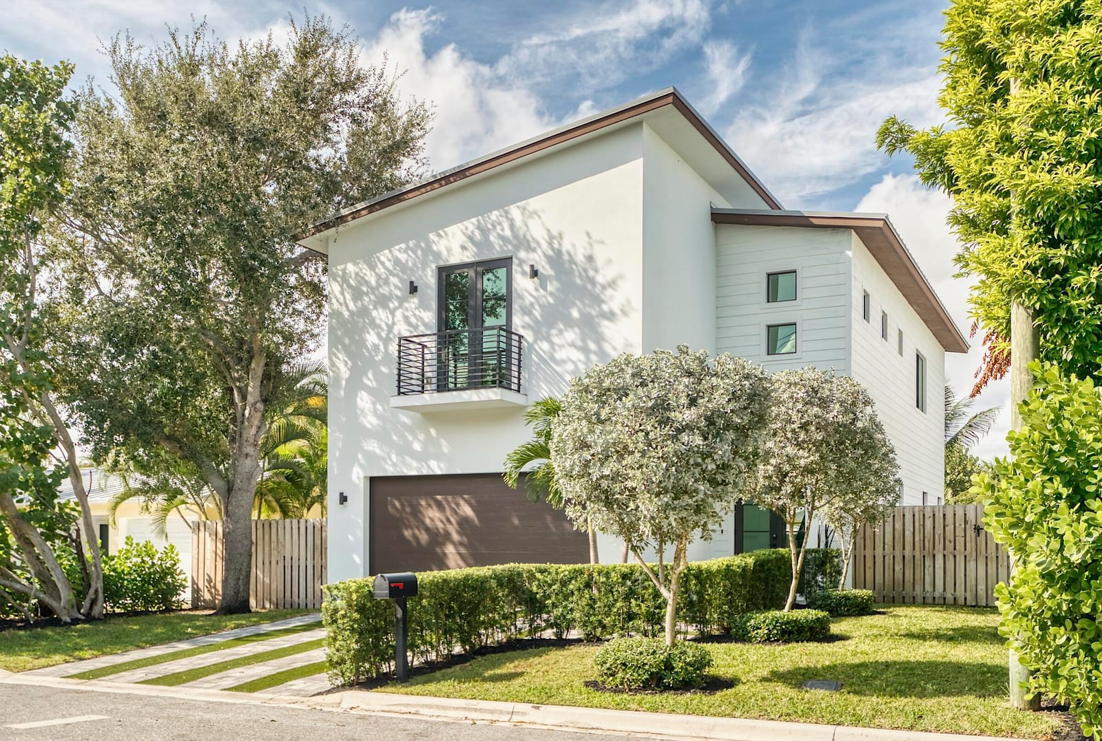1517 N Lakeside Drive, Lake Worth Beach, FL 33460