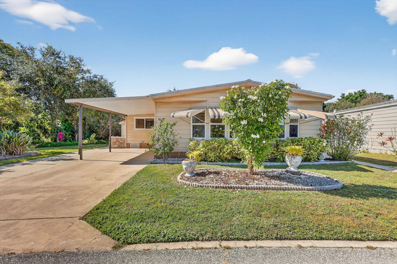 8561 Florence Drive, Port St. Lucie, FL 34952 photo 2