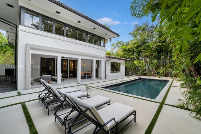 5735 N Bay Road, Miami Beach, FL 33140