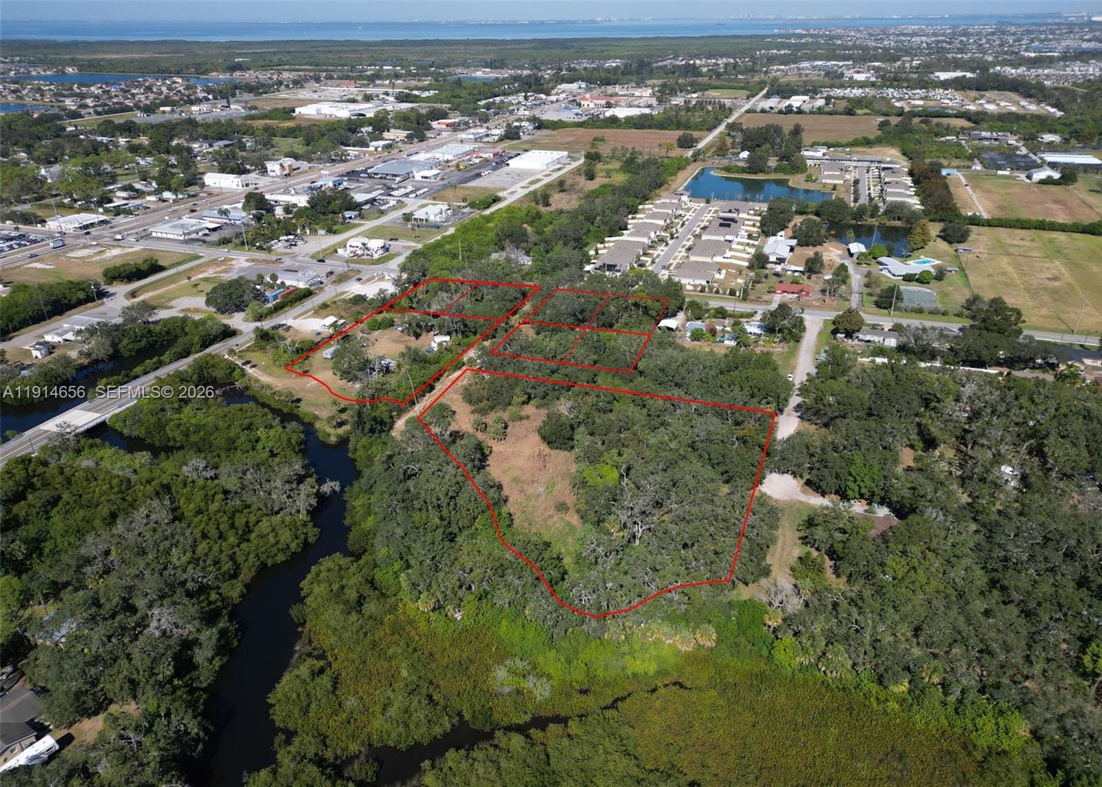 301 E Shell Point Road, Tampa, FL 33570 photo 12