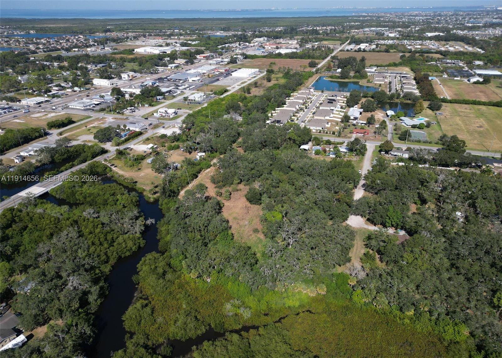 301 E Shell Point Road, Tampa, FL 33570 photo 13