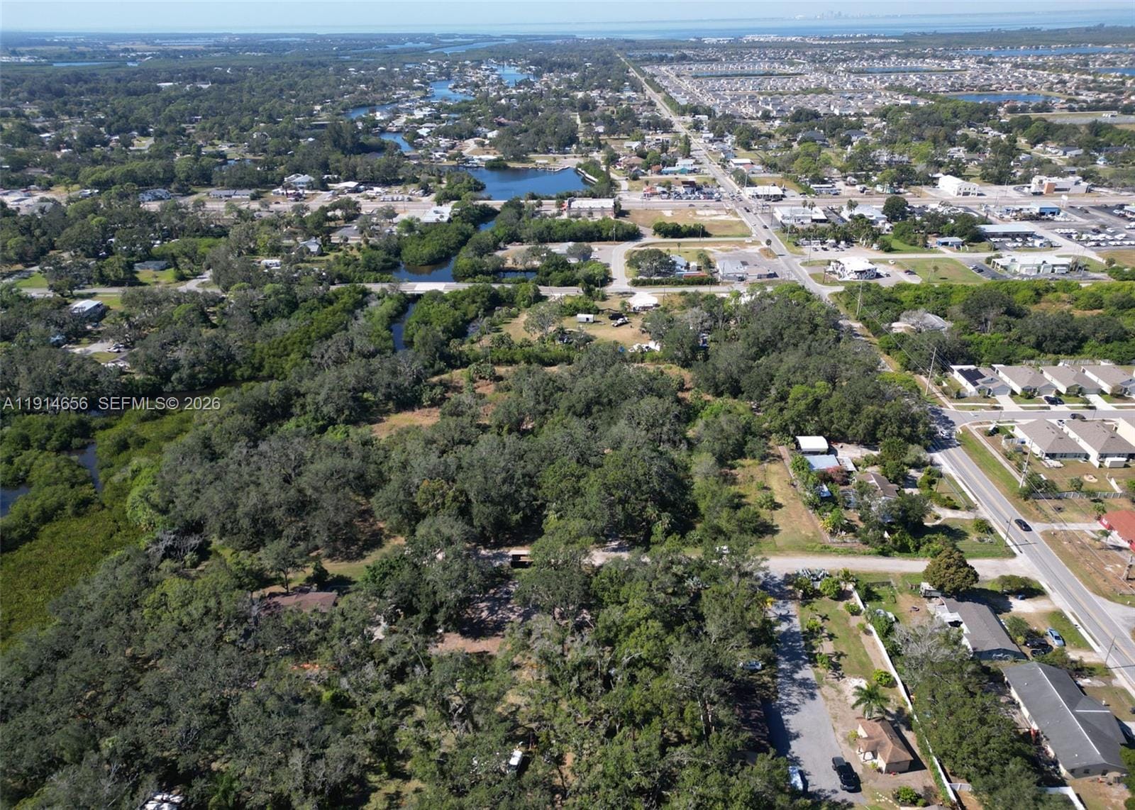 301 E Shell Point Road, Tampa, FL 33570 photo 14